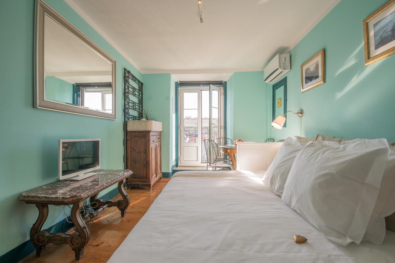 Charming Apartments In The Heart Of Lisbon Luaran gambar