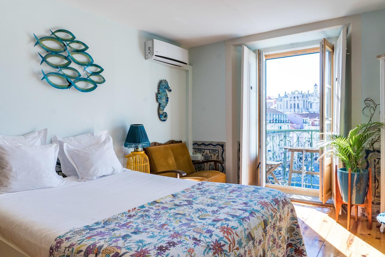 Charming Apartments In The Heart Of Lisbon Luaran gambar