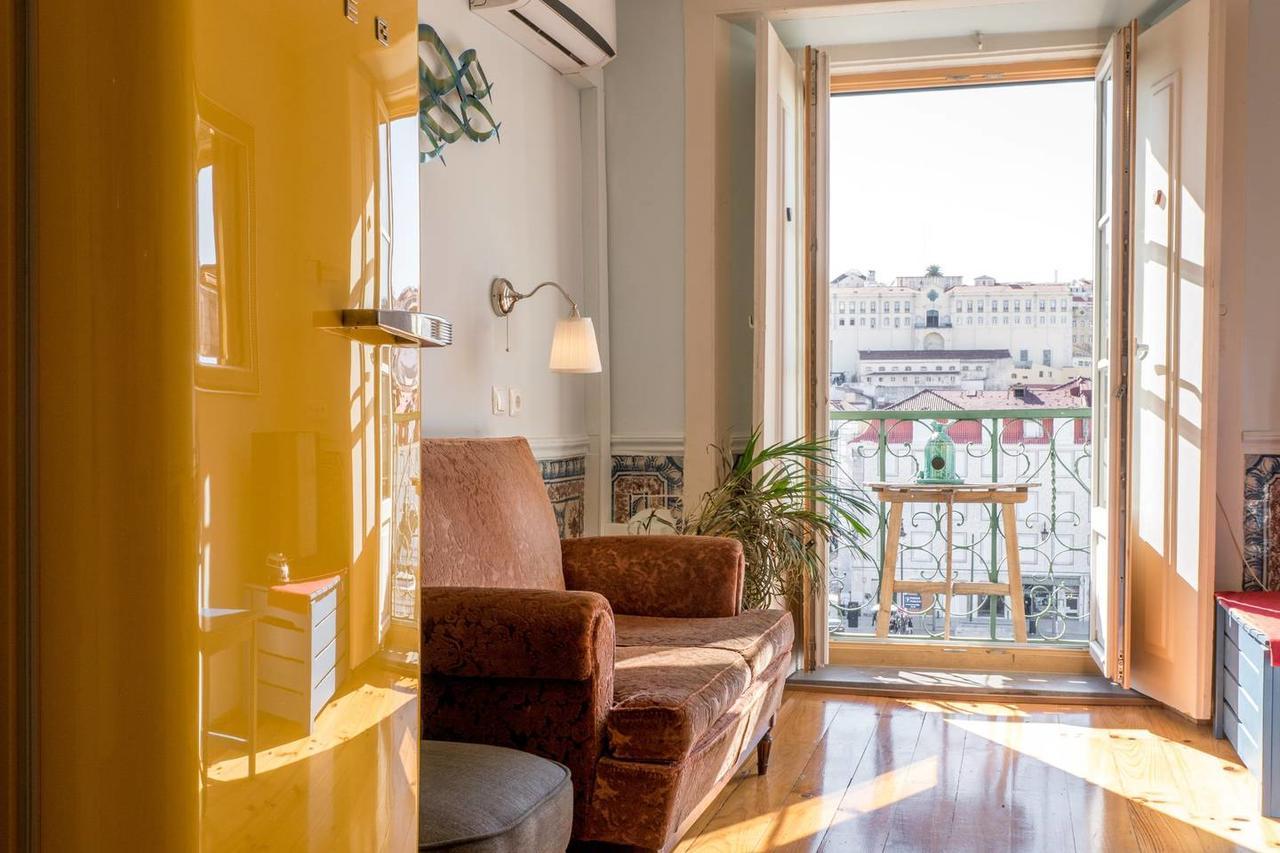 Charming Apartments In The Heart Of Lisbon Luaran gambar