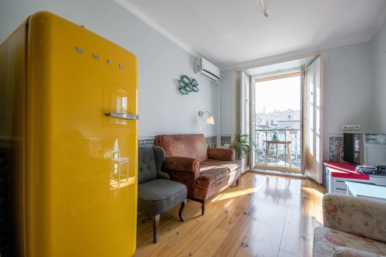 Charming Apartments In The Heart Of Lisbon Luaran gambar